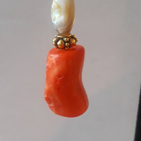 NWT  new item Genuine Coral and shell Earrings - Picture 2 of 2